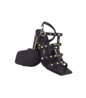 XTI 141428 schwarze Zeremoniendame