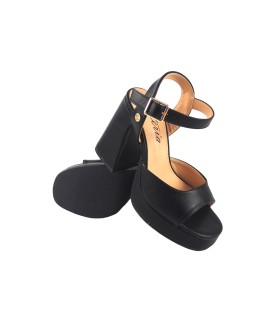 Sandália feminina preta ISTERIA 24048