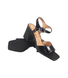 MUSTANG 52796 schwarze Zeremoniendame