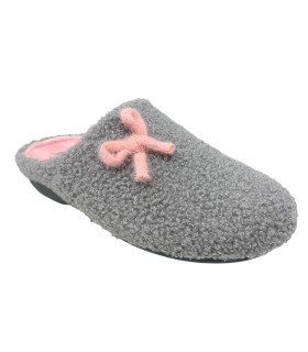 Rentrer chez elle, Mme BEREVERE en gris 4306