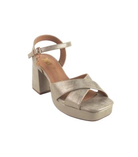 XTI 142356 Dame de cérémonie en or