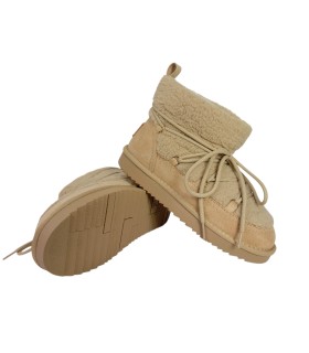 Botas de cano curto femininas XTI 144728 na cor taupe