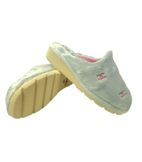 Rentrer chez elle, Mme BEREVERE en gris 5526