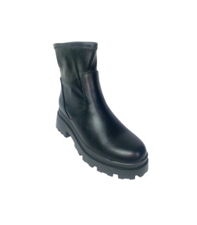 Botas de cano curto femininas pretas MUSTANG 54579