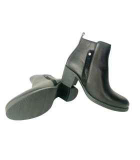 Bota de cano curto feminina preta KAOLA 8819