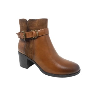 Botas de cano curto femininas AMARPIES 29521, em couro.