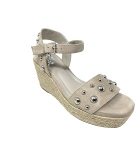 Sandália feminina XTI 145454 na cor taupe